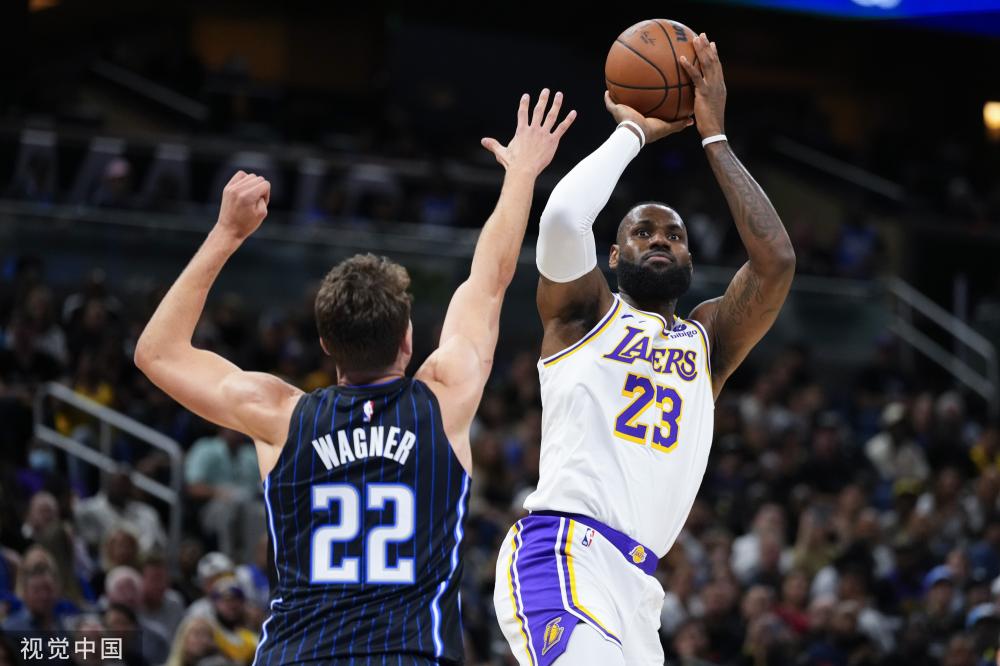 球场上的灵 球场上的灵